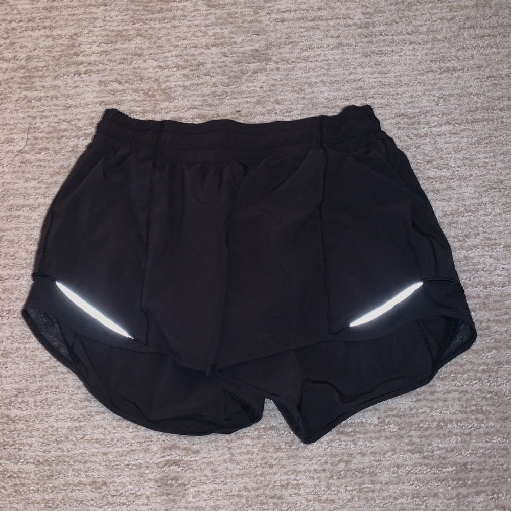 Lululemon Hotty Hot Short 4"